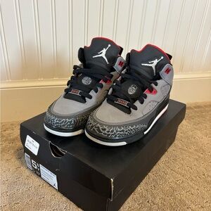 Jordan Son Of Mars Basketball Shoes Kids Size 5.5